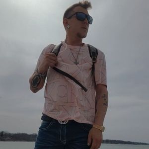 Meet your Posher, Neil